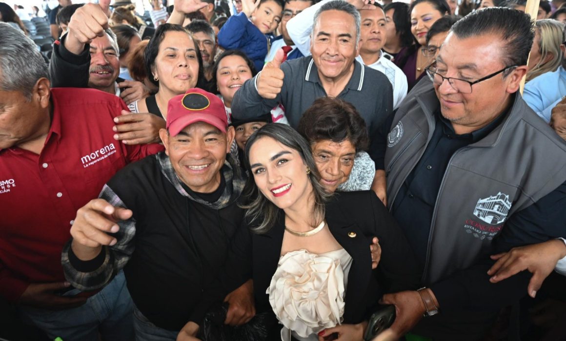 Se mete Zaira de lleno a la carrera por Ecatepec