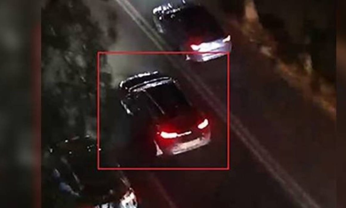 Detienen a joven a bordo de camioneta ligada a secuestro en Toluca