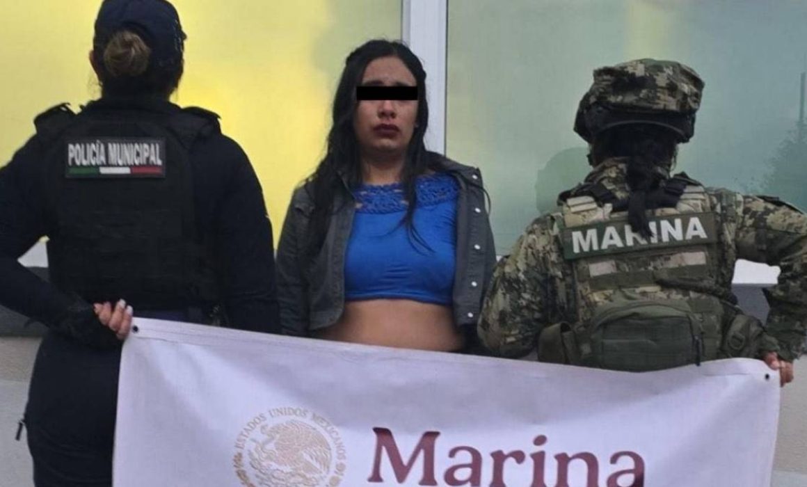 Detienen a mujer en Ecatepec por robar celular en Mexibús