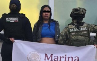 Detienen a mujer en Ecatepec por robar celular en Mexibús