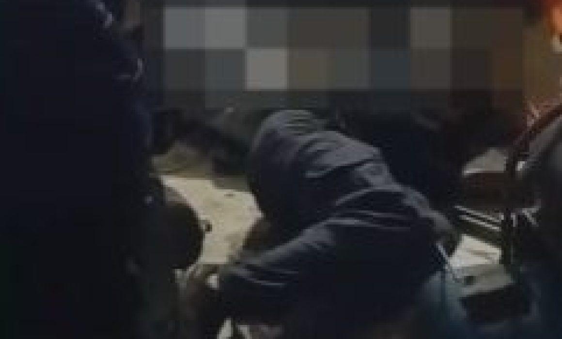 Acribillan a 2 jóvenes a metros de base policial en Los Reyes La Paz