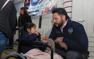 Anuncia Anuar Azar atención pediátrica gratuita en Atizapán en 2026