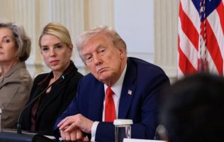 Anuncia Trump captura de Maduro tras ataque en Venezuela