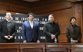 Aporta la Universidad de Ixtlahuaca 76 médicos cirujanos a Edomex y CDMX