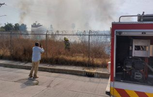 Arde baldío en San Pedro, Chimalhuacán; humo denso alarma vecinos