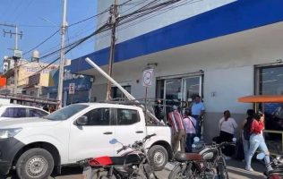 Asaltan a mano armada tienda Coppel en centro de Teoloyucan