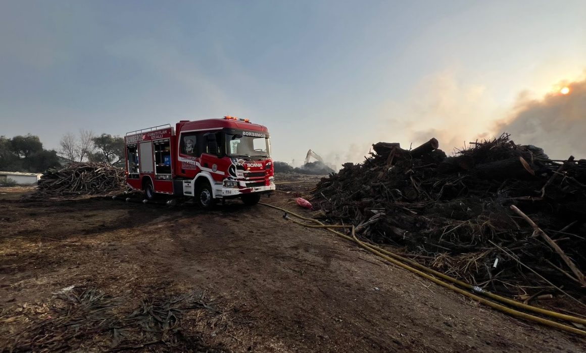 Atienden incendio en planta de composta en Cuautitlán Izcalli