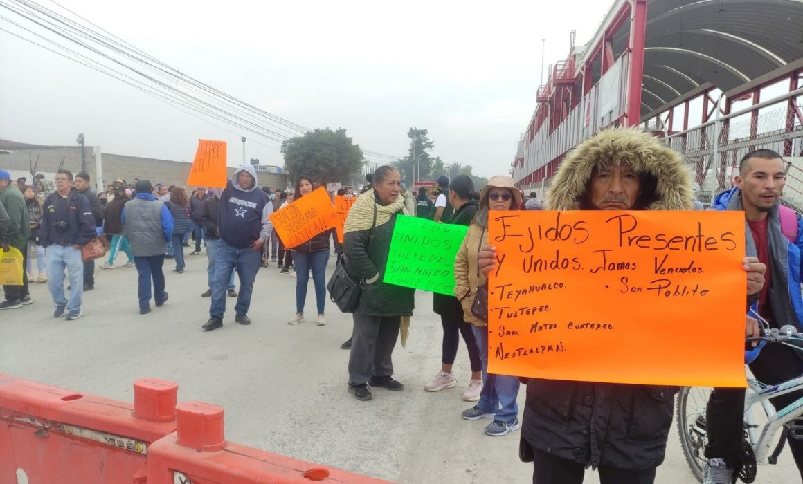 Bloquean obras del Suburbano al AIFA en Tultepec por falta de acuerdos