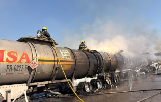 Controlan incendio de pipa con diésel en Axapusco sin camión de bombero