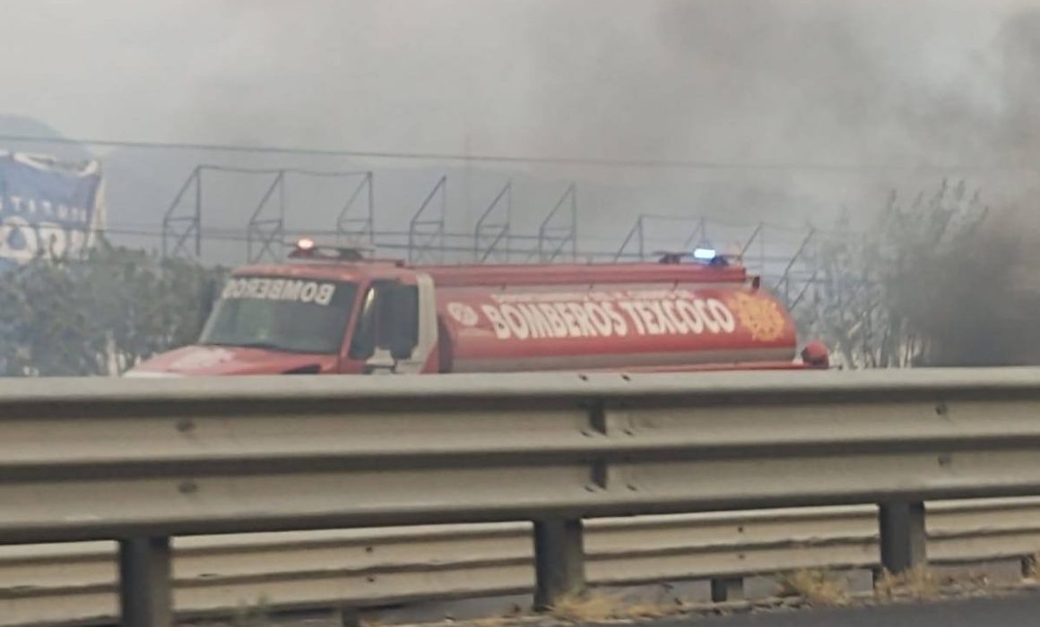 Controlan incendio en la Texcoco–Chiconcuac y evitan tragedia mayor