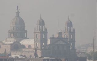 Declaran contingencia ambiental en el Valle de Toluca por pirotecnia