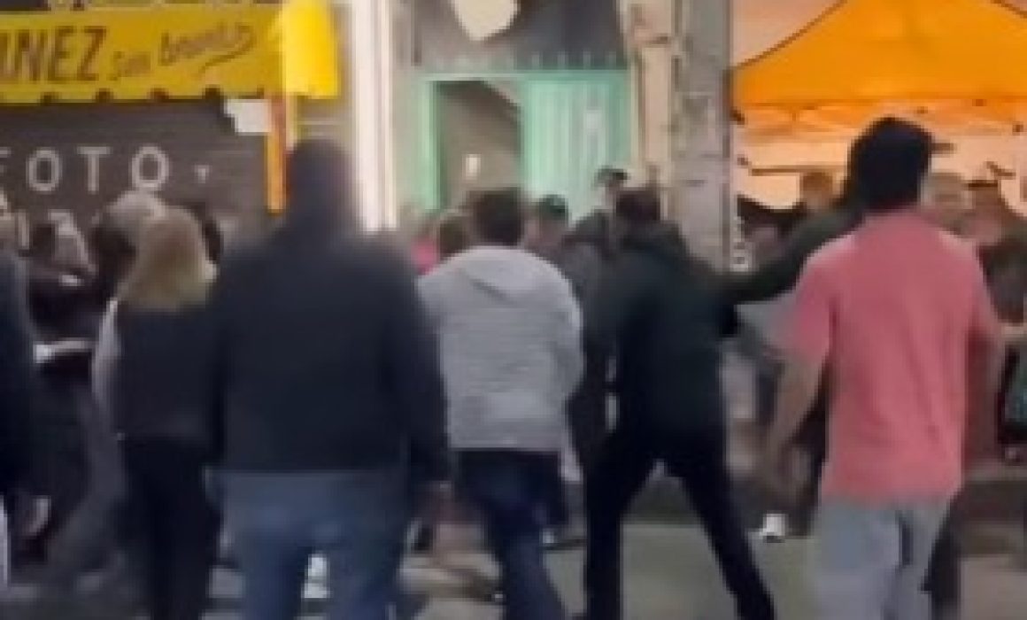 Detona riña cobros irregulares en feria del juguete en Chimalhuacán