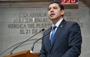 Empieza Ixtapaluca a definirse y Carlos Zurita toma la delantera