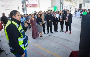 Entrega Isaac Montoya rehabilitación de Secundaria en Naucalpan
