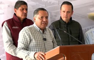 Entrega Toluca arcotecho en secundaria Francisco Villa