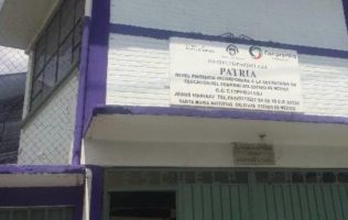 Exhiben maltrato a niños en primaria de Calimaya; padres exigen justicia