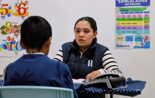 Fortalecen apoyo psicológico para jóvenes en situación vulnerable