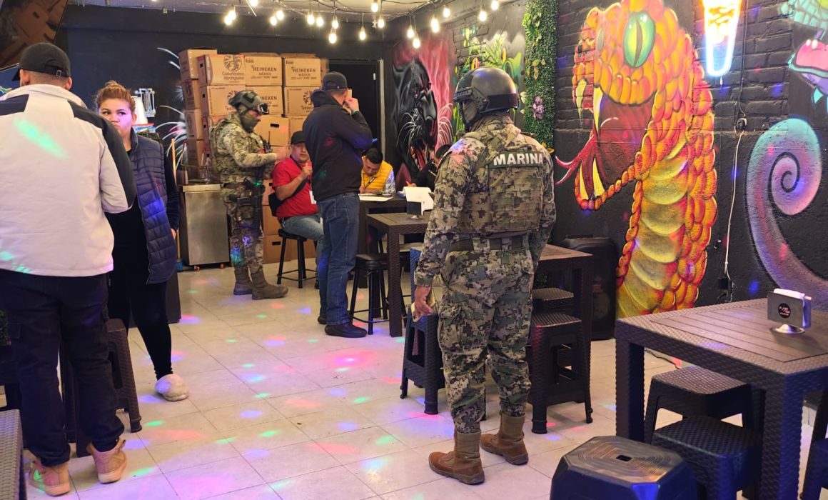 Hacen operativo por venta de alcohol cerca de escuelas en Ecatepec