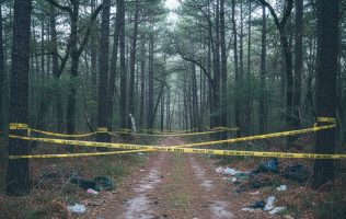 Hallan cuerpo calcinado y maniatado en Zinacantepec