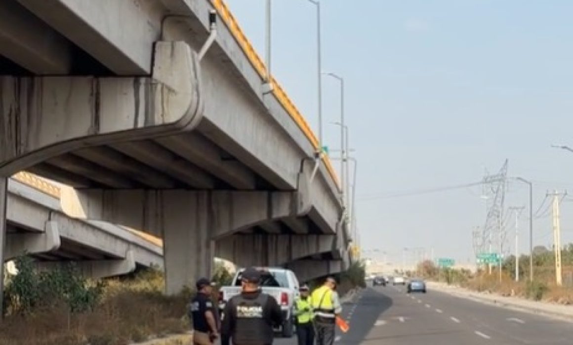 Hallan cuerpo de una mujer en las inmediaciones de la vía al AIFA en Tonanitla