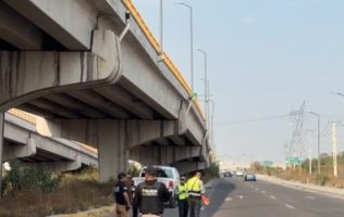 Hallan cuerpo de una mujer en las inmediaciones de la vía al AIFA en Tonanitla
