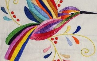 Impulsa Apaxco el arte con taller de bordado tradicional Tenango
