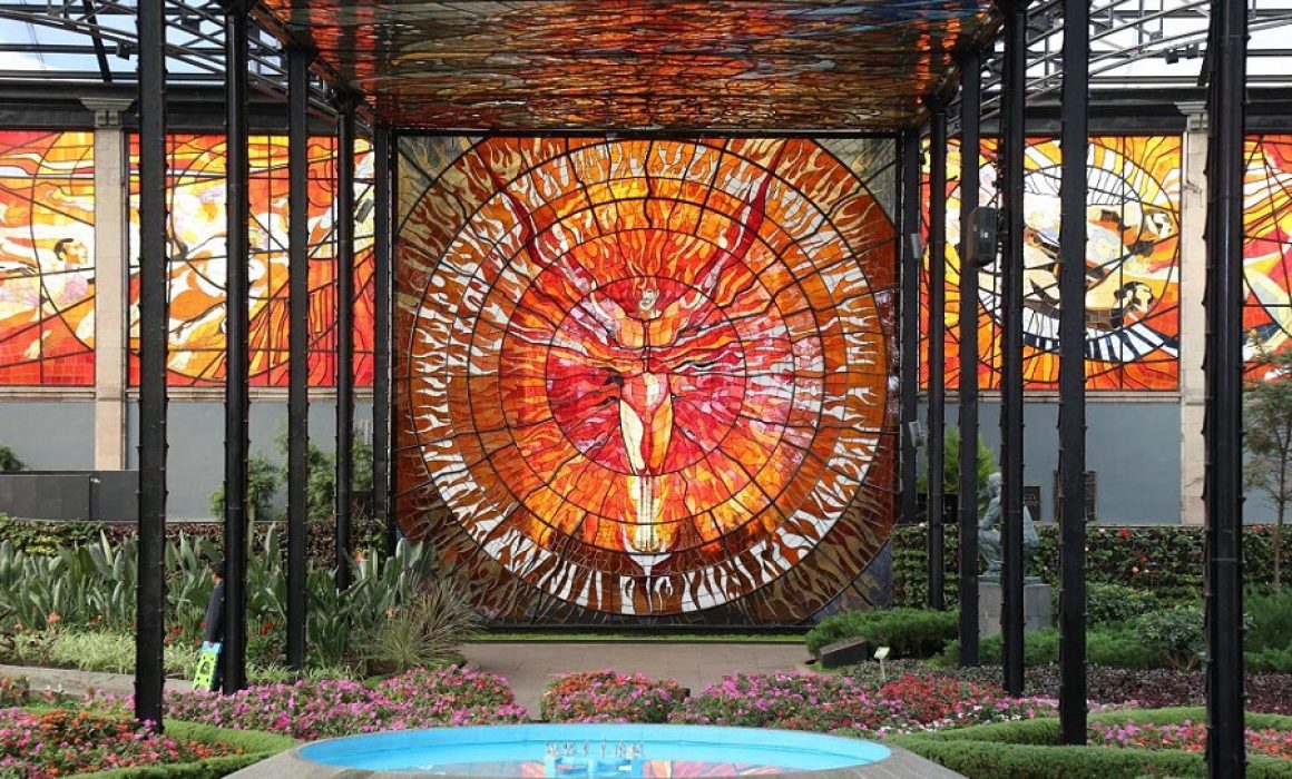 Invita el Gobierno del Edomex a conocer el icónico Cosmovitral en Toluca