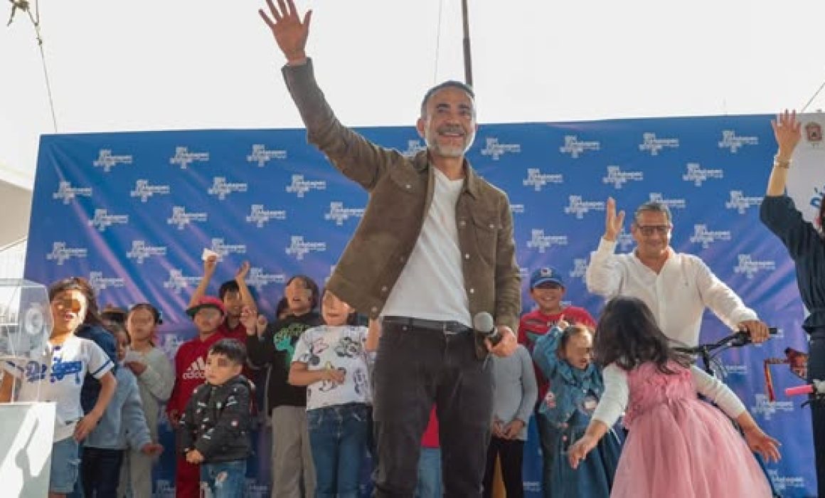 Lleva Fernando Flores festejo de Reyes en San Lorenzo Coacalco, Metepec