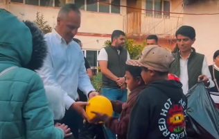 Lleva Jesús Cuanalo felicidad a niños de Texcoco, Atenco y Chiconcuac