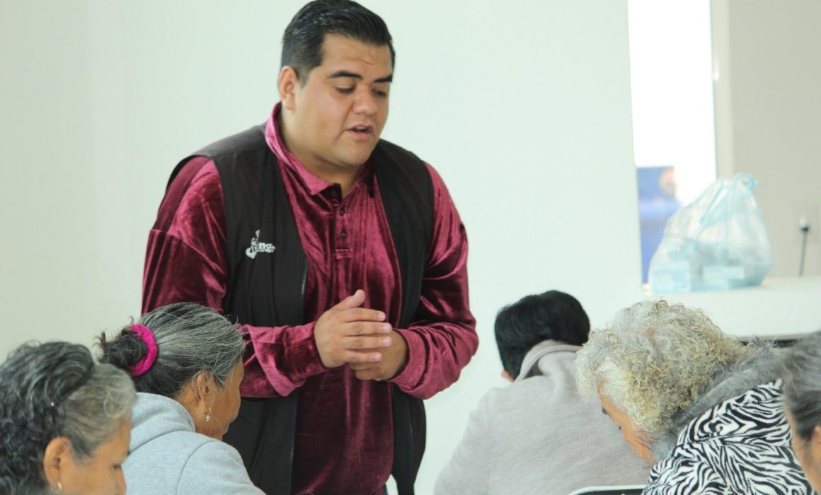 Lleva Jilotzingo tecnología y seguridad a adultos mayores