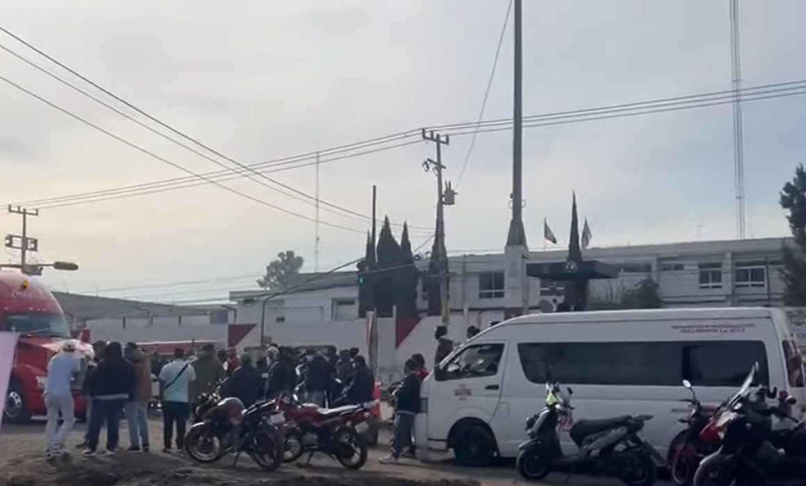 Logran acuerdo con transportistas y deciden liberar vialidades en Ixtapaluca