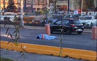 Muere atropellada al intentar cruzar carriles de Tollocan en Metepec