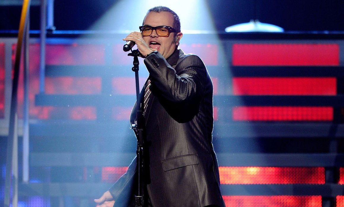 Niega Aleks Syntek problemas con adicciones y prepara festejo en el AN