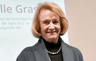 Otorga INBAL Medalla Bellas Artes 2025 a investigadora universitaria