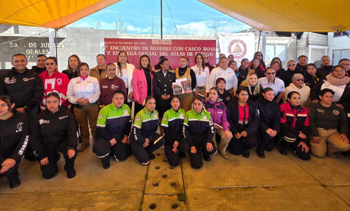 Potencian liderazgo de mujeres bomberas con encuentro en Calimaya