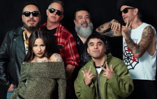 Presenta Molotov ‘Viva Mexico’ sencillo con toques mundialista
