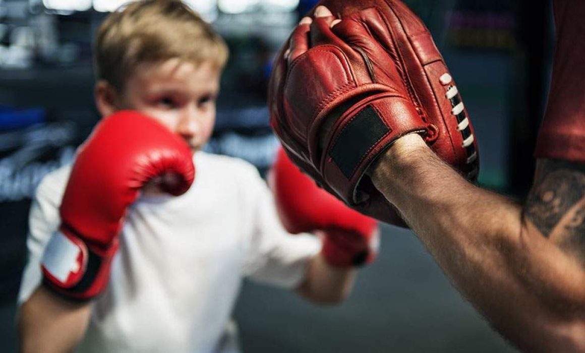 Promueven activación física con clase de box gratuita en Zinacantepec