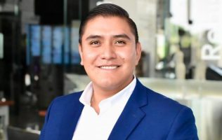 Reaparece Armando Corona Arvizu en Ixtapaluca con polémica propuesta
