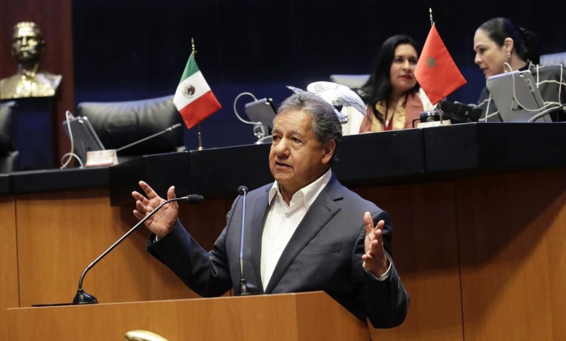 Retoma Higinio Martínez funciones legislativas: se reincorpora al Senado