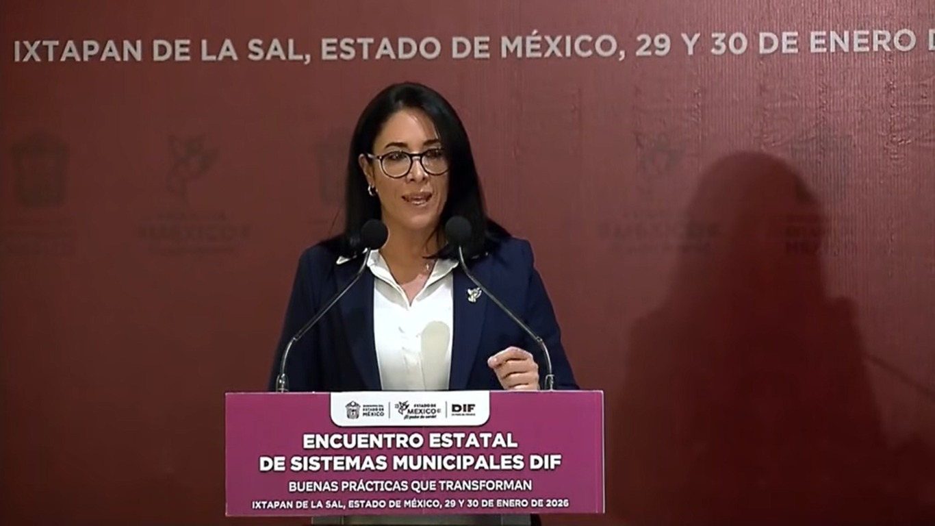 Reúne Delfina Gómez a DIF municipales para fortalecer política social 2