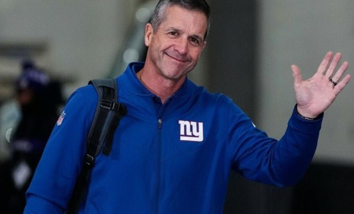 Siguen despidos en la NFL; algunos equipos esperan para buscar sustituto