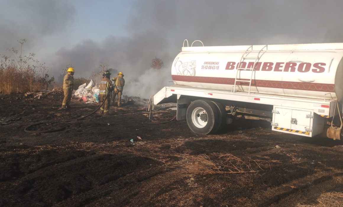 Sofocan incendio en extiradero de Tlatel Xochitenco