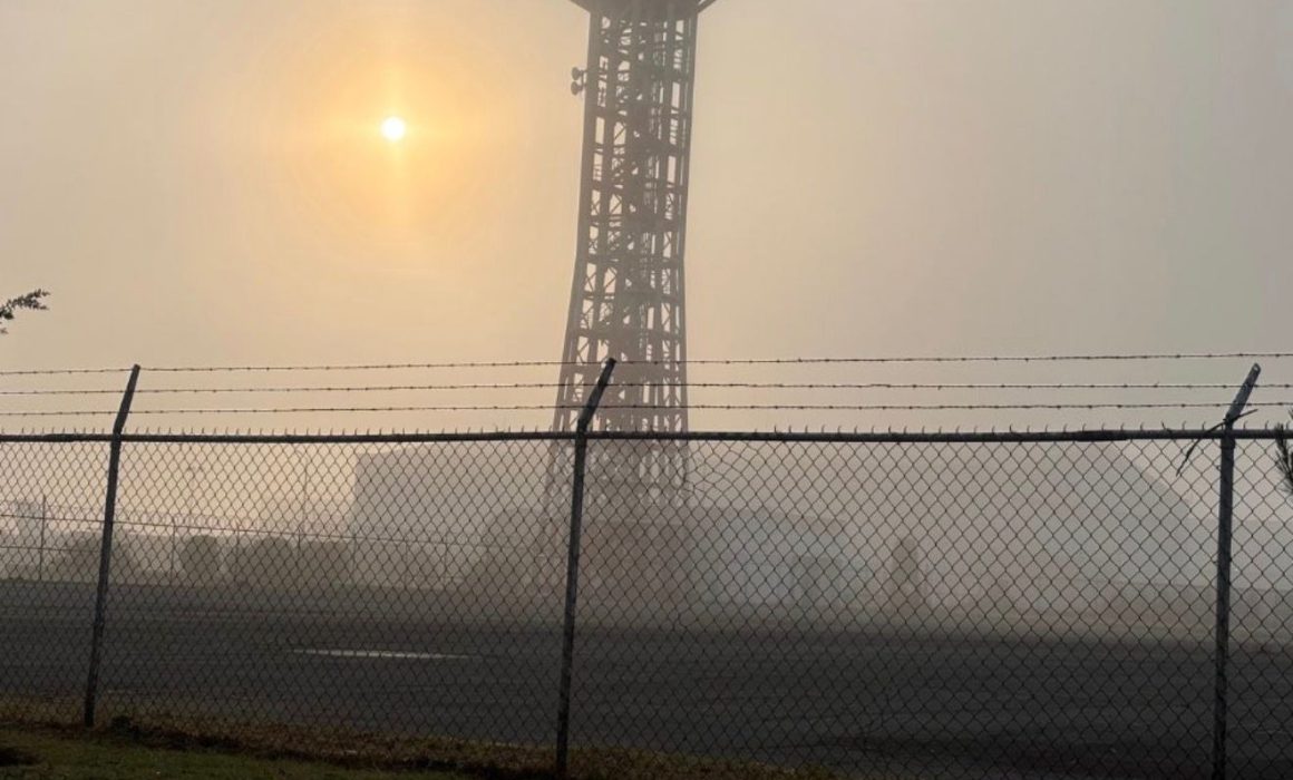 Suspenden y desvían vuelos en Toluca por densa neblina