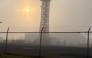 Suspenden y desvían vuelos en Toluca por densa neblina