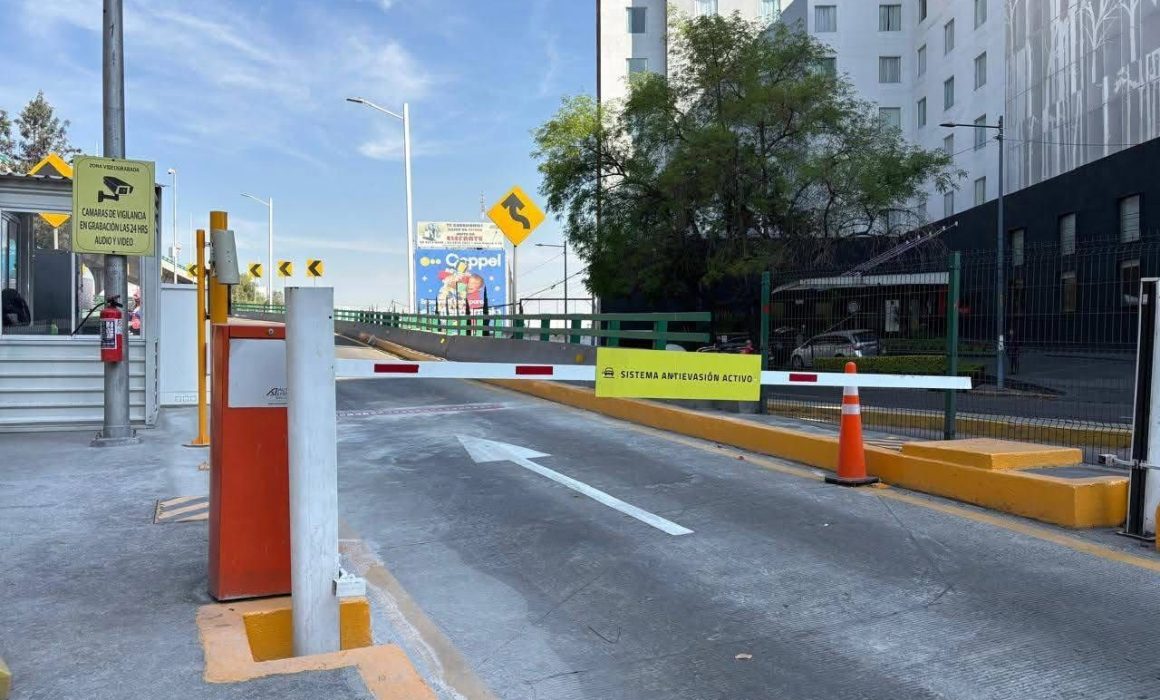 Ubica los puntos con sistema anti evasión en Autopista Urbana Norte
