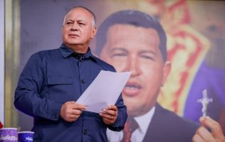 Venezuela está en completa calma, afirma Diosdado Cabello