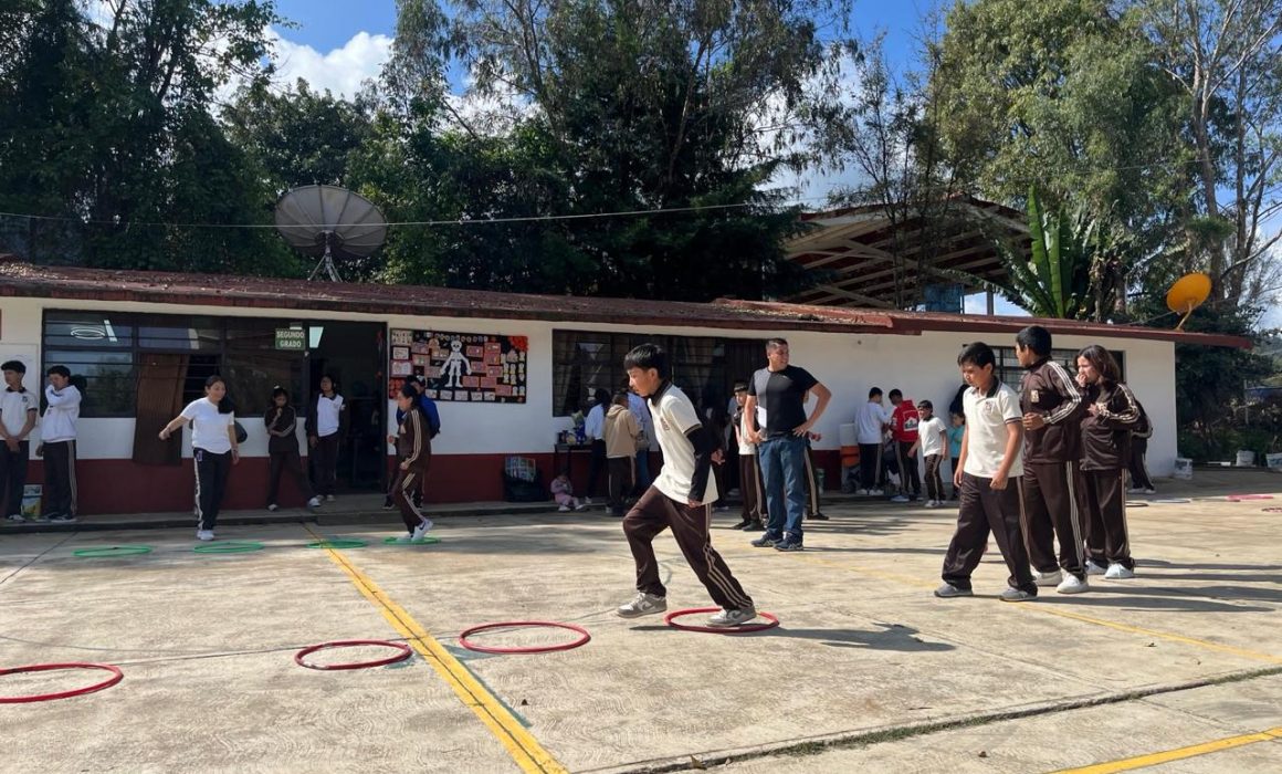 Vuelven a clases alumnos y maestros del Estado de México tras vacaciones