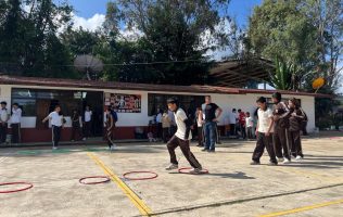 Vuelven a clases alumnos y maestros del Estado de México tras vacaciones
