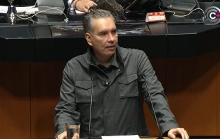 Abandera Waldo Fernández lucha por pensiones justas en México