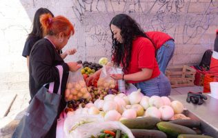 Agradecen amas de casa de Coacalco jornadas de abasto a bajo costo